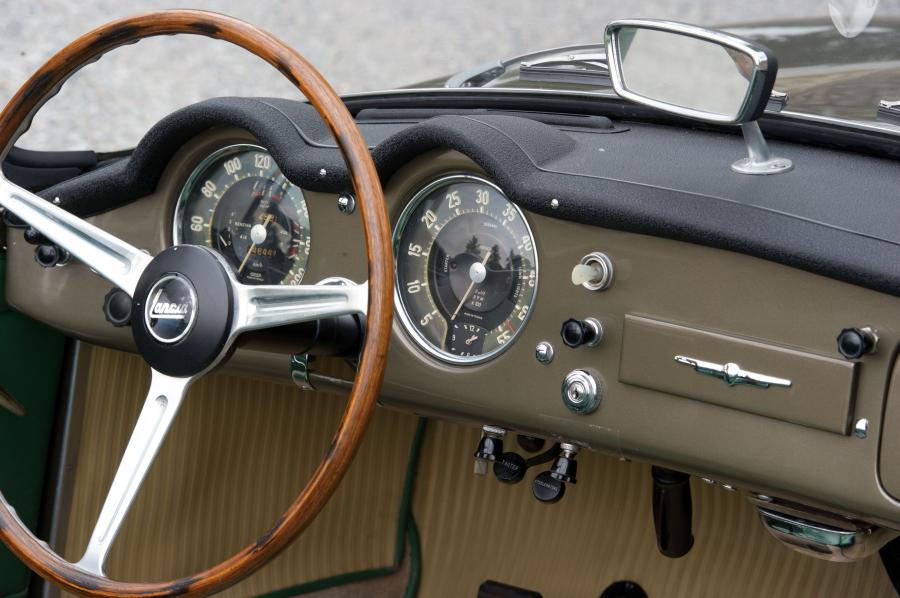  Lancia Aurelia B24S Convertible by Pinin Farina 1956 года  (фото 13 из 22)